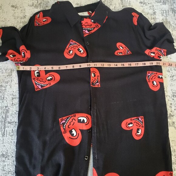 Keith Haring Ripple Junction Red Heart Smile Print on Black Button Up Shirt - Picture 8 of 15